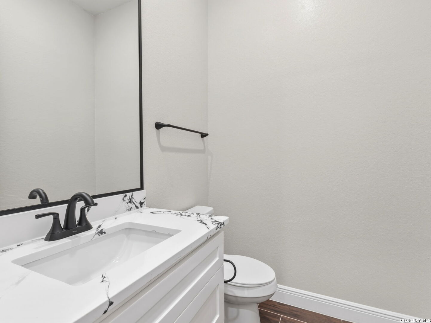 128 West Tree Farm Drive Lytle, TX 78052 - Photo 33 of 45