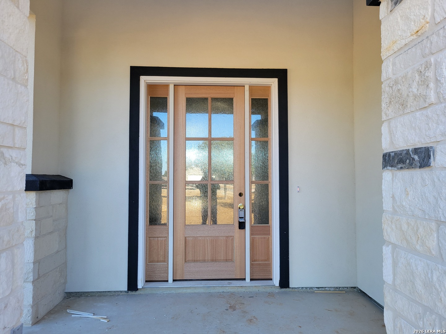 128 West Tree Farm Drive Lytle, TX 78052 - Photo 7 of 50