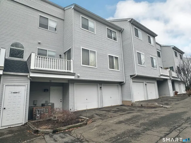 $269,900 | 72 Stephen Barberino Way, Unit 72, Wallingford, CT 06492