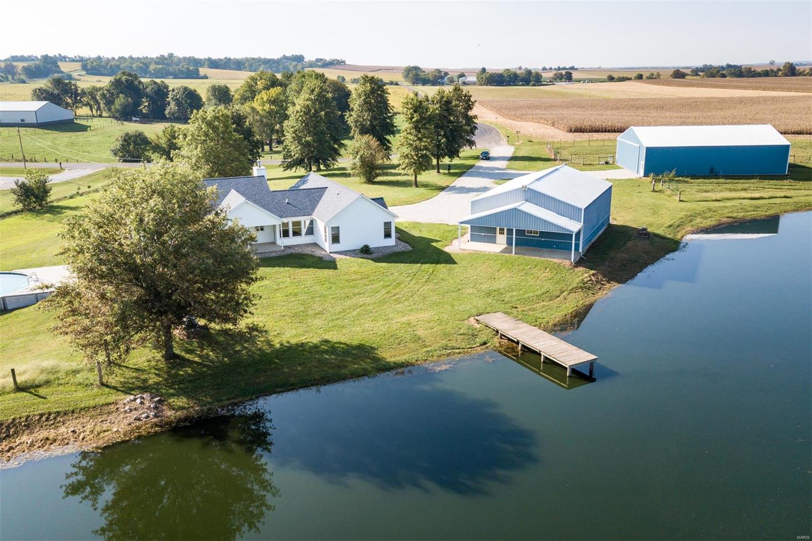 9731 Lebanon Road St. Jacob, IL 62281 - Photo 4 of 59