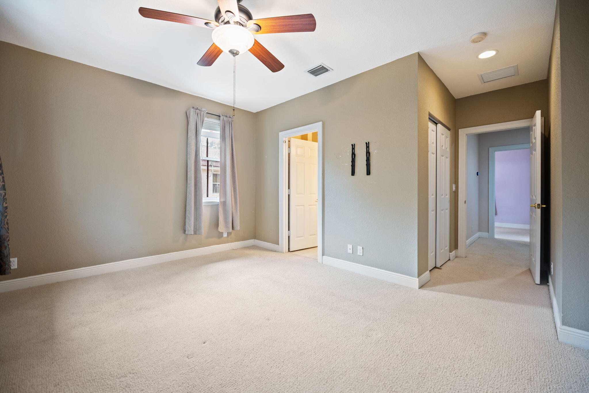 9999 Southwest 26th Court Miramar, FL 33025 - Photo 17 of 29 17-web-or-mls-9999-sw-26th-ct