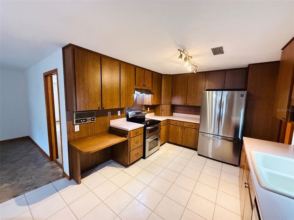 1009 Northwest 36 Road Gainesville, FL 32609 - Photo 5 of 30