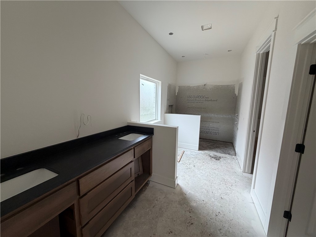 4017 Pacific Crest Way Bryan, TX 77802 - Photo 8 of 20 Primary Bath
