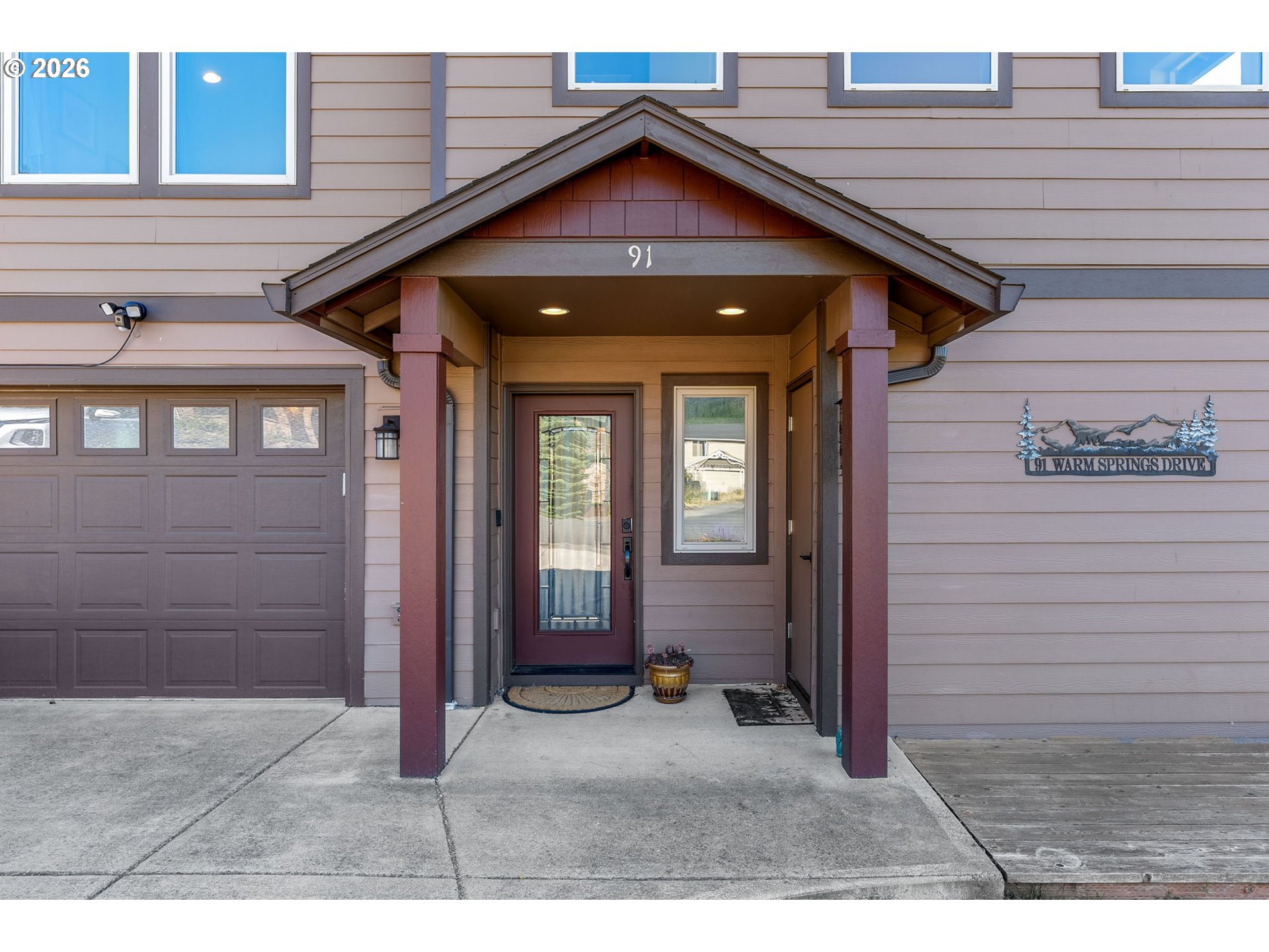 91 Warm Springs Drive Cascade Locks, OR 97014 - Photo 3 of 45 Exterior