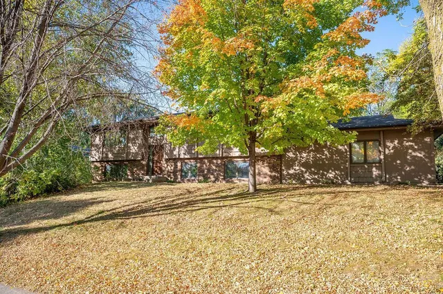 $415,000 | 7585 Lanewood Lane North, Maple Grove, MN 55311