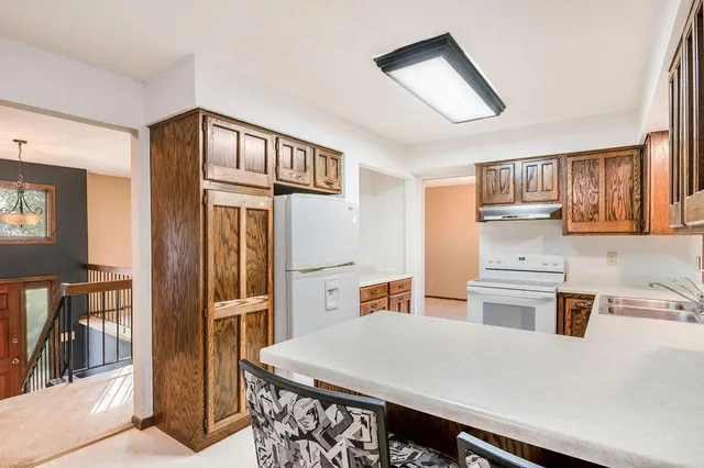 $415,000 | 7585 Lanewood Lane North, Maple Grove, MN 55311