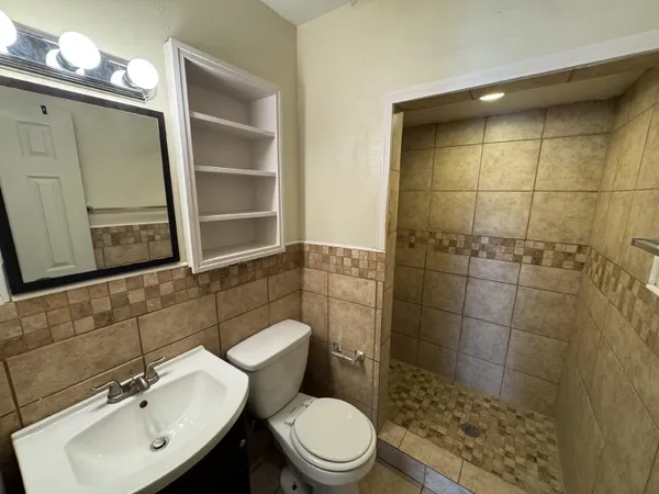 $925 | 4124 18th Street, Lubbock, TX 79416