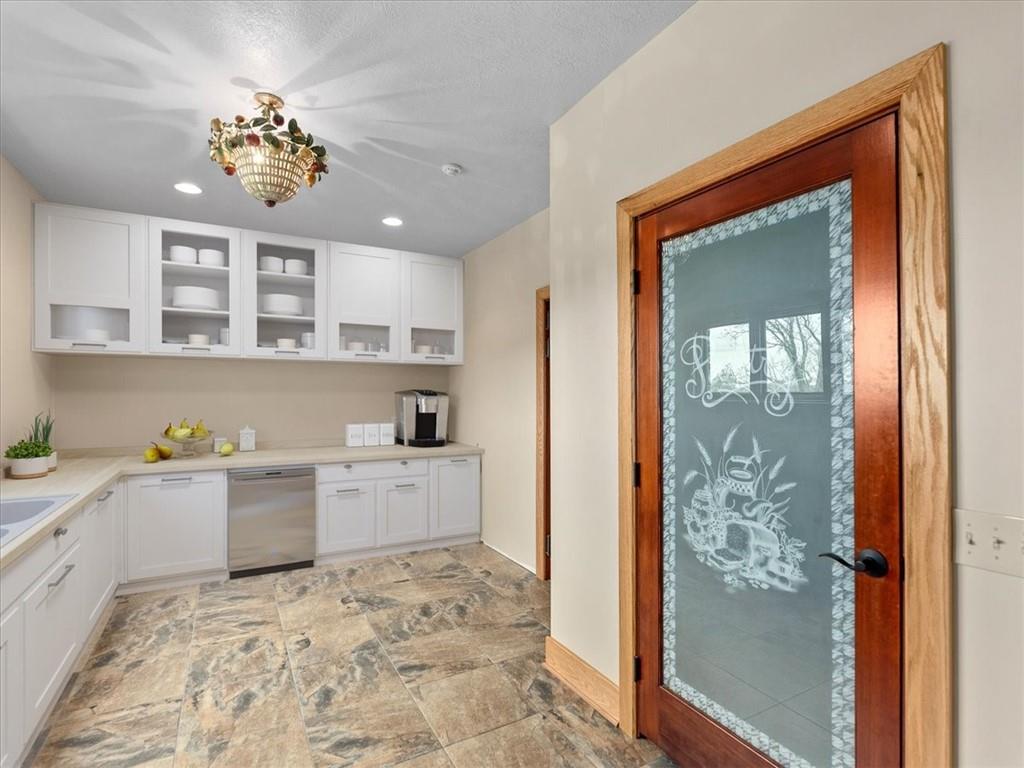 159 Wray Large Road Clairton, PA 15025 - Photo 14 of 50 Gallery Image 14
