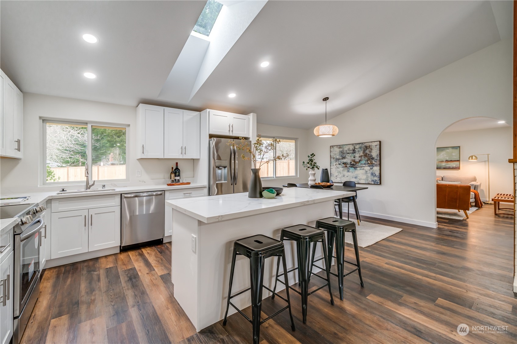 7033 177th Street Southwest Edmonds, WA 98026 - Photo 6 of 21 Gallery Image 6