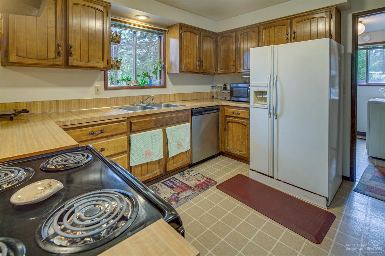 60860 Diamond Road Bend, OR 97702 - Photo 10 of 25 Gallery Image 10