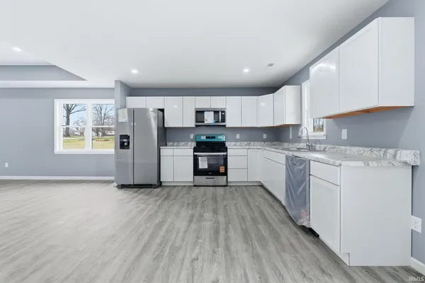 $299,900 | 3821 Clermont Avenue, Fort Wayne, IN 46806