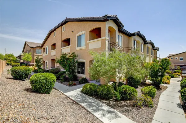 $1,595 | 8985 South Durango Drive, Unit 1099, Las Vegas, NV 89113