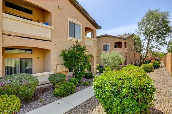 $1,595 | 8985 South Durango Drive, Unit 1099, Las Vegas, NV 89113