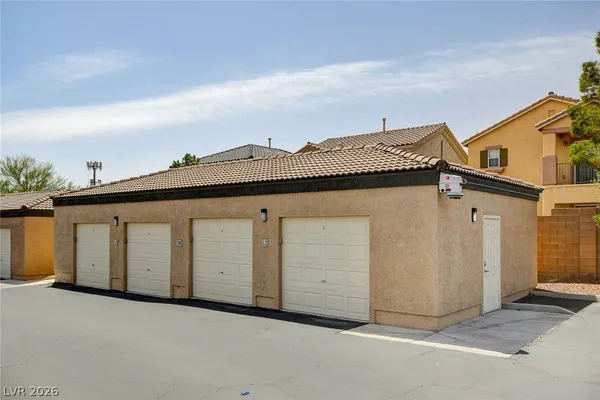 $1,595 | 8985 South Durango Drive, Unit 1099, Las Vegas, NV 89113