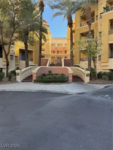 $2,200 | 270 East Flamingo Road, Unit 315, Las Vegas, NV 89169