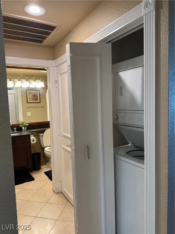 $2,100 | 270 East Flamingo Road, Unit 315, Las Vegas, NV 89169
