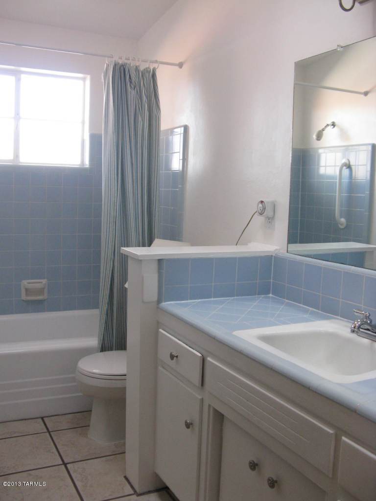 5841 East 9th Street Tucson, AZ 85711 - Photo 10 of 14