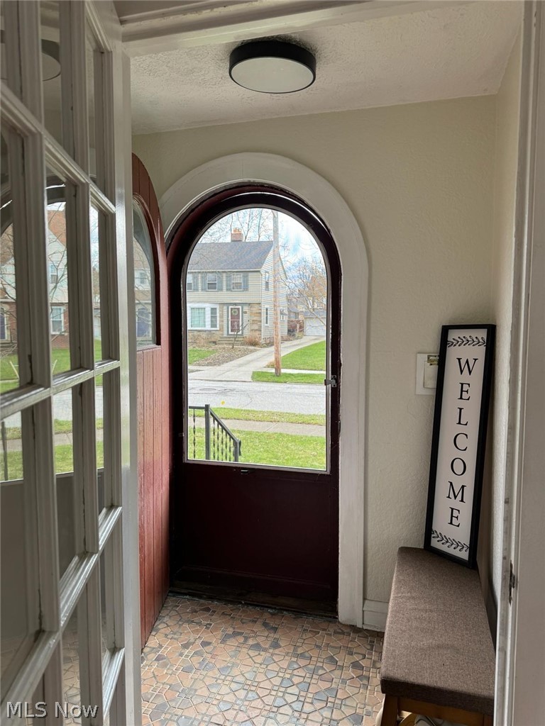3569 Tullamore Road Cleveland, OH 44118 - Photo 5 of 36