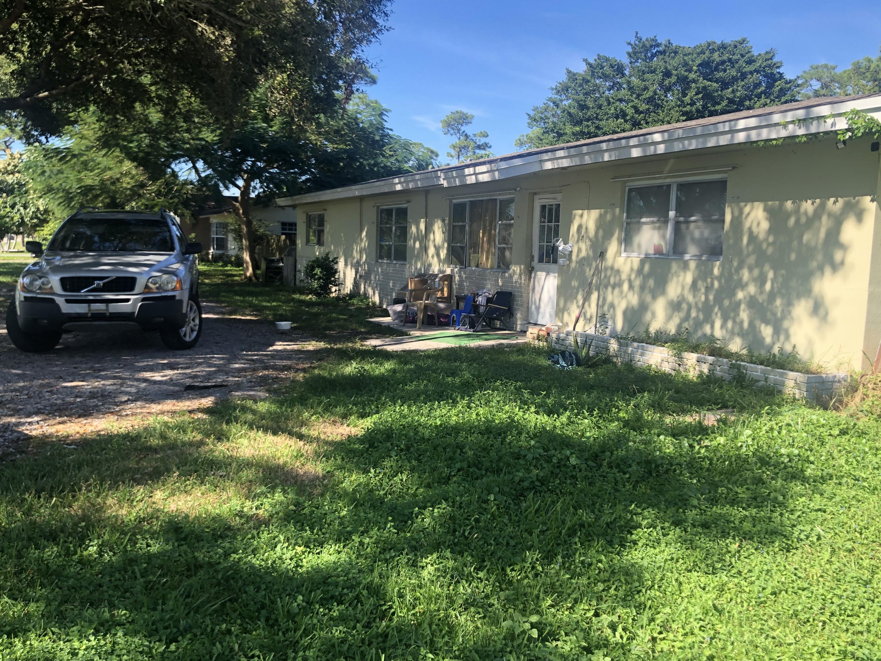 68 West Mango Road Lake Worth, FL 33467 - Photo 2 of 9 IMG-0279