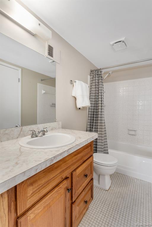 1693 Riverside Drive, Unit 5 Rochester Hills, MI 48309 - Photo 13 of 25