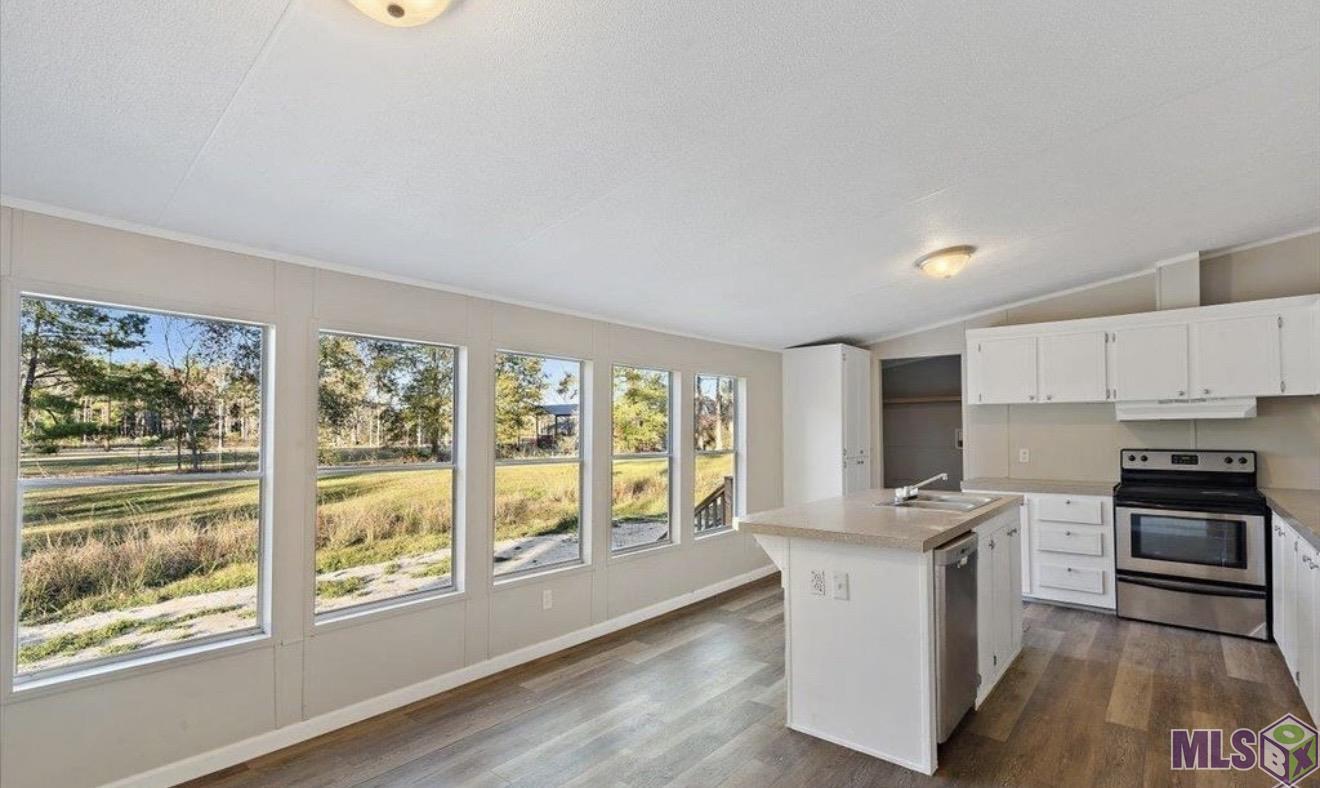 9853 Springfield Road Denham Springs, LA 70706 - Photo 2 of 7 Gallery Image 2