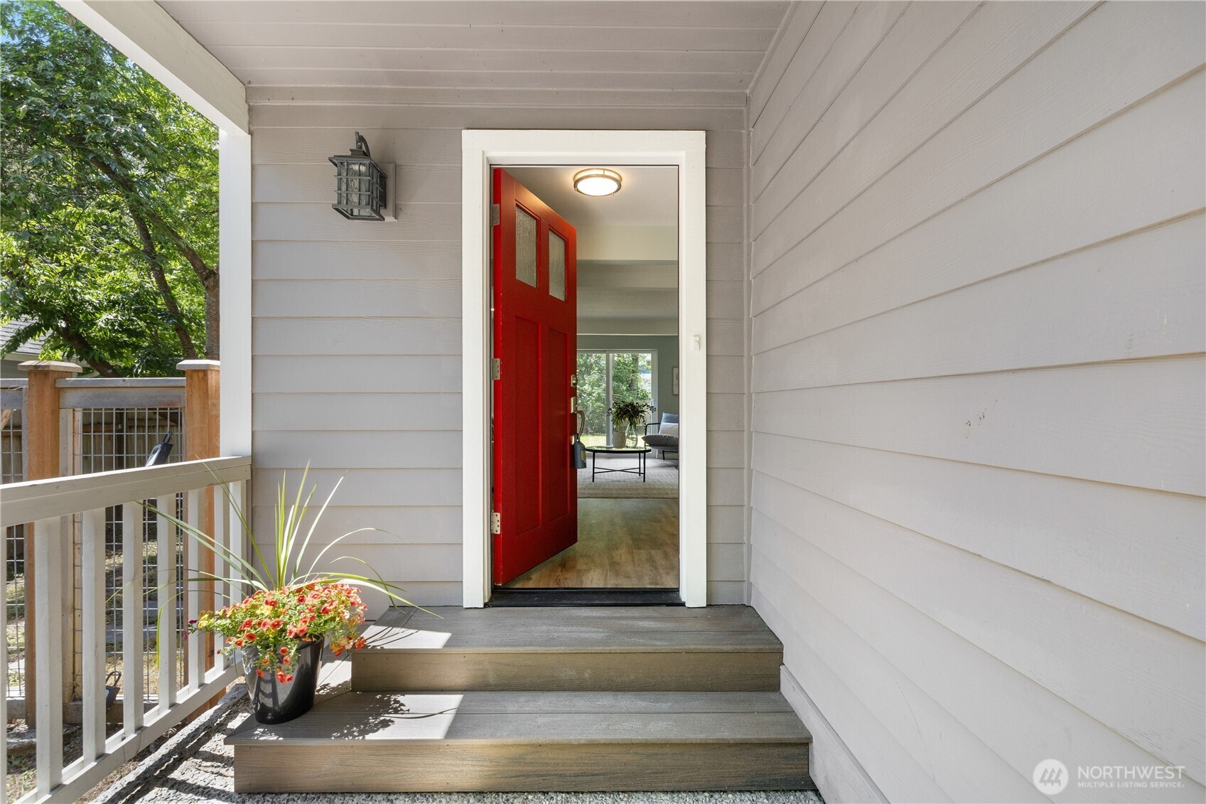 2805 York Road Everett, WA 98204 - Photo 3 of 22 Gallery Image 3