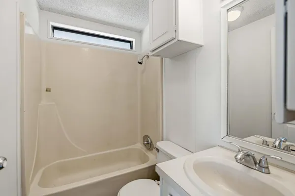 $55,000 | 555 Moffat Boulevard, Unit 61, Manteca, CA 95336