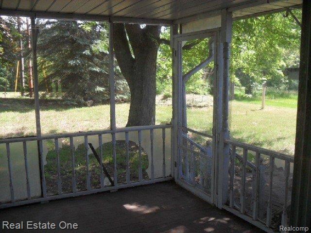 18230 Williamsville Road Gregory, MI 48137 - Photo 13 of 25 Screened in Porch