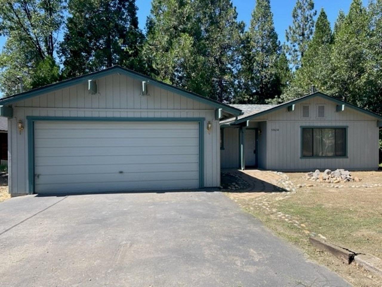 59634 Cascadel Drive North Fork, CA 93643 - Photo 1 of 52 a house with a outdoor space