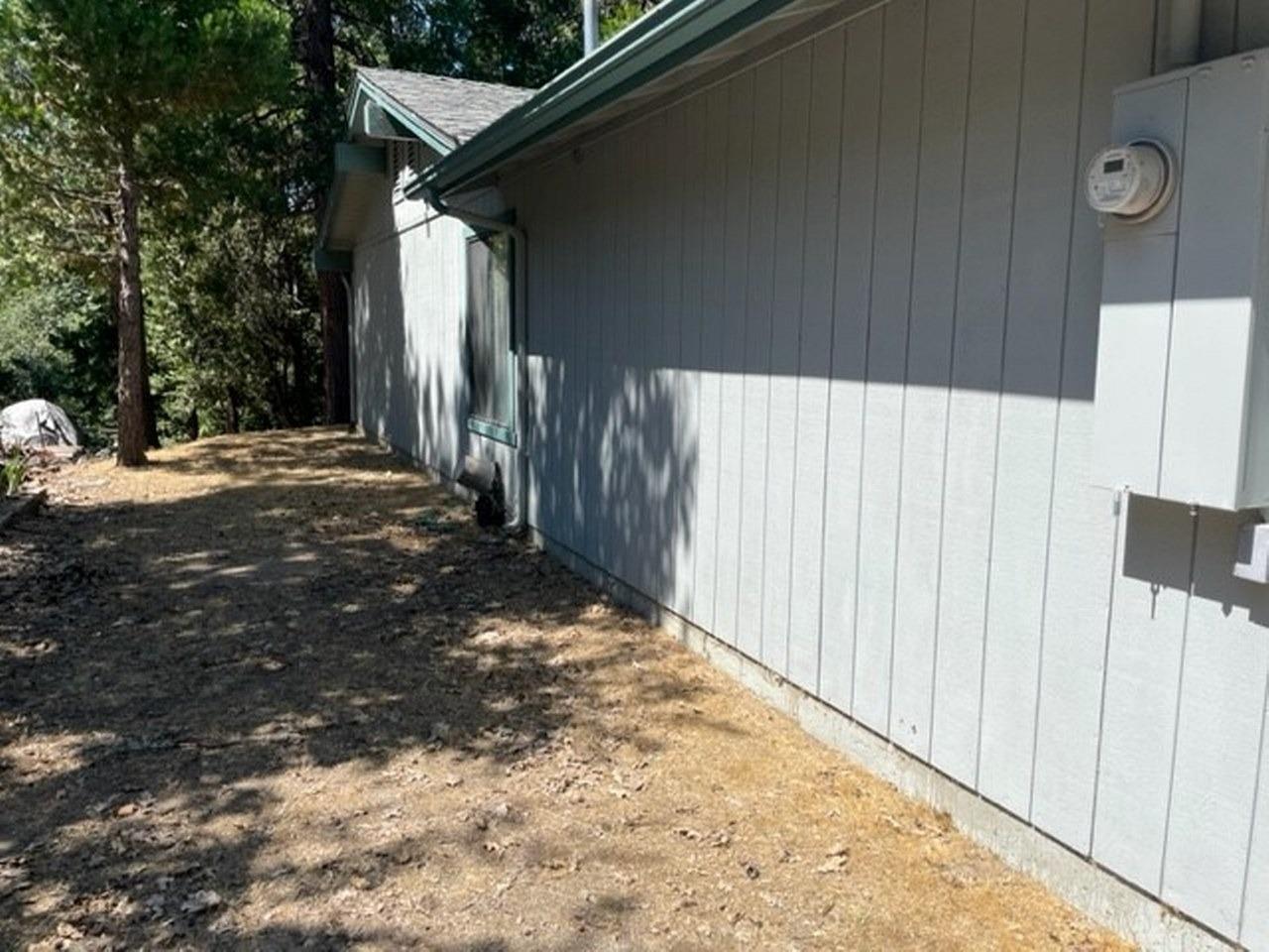 59634 Cascadel Drive North Fork, CA 93643 - Photo 47 of 52 a view of a backyard with pathway