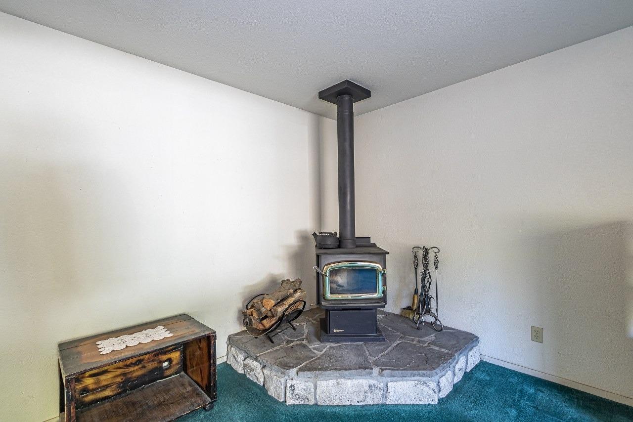 59634 Cascadel Drive North Fork, CA 93643 - Photo 6 of 52 a living room with furniture
