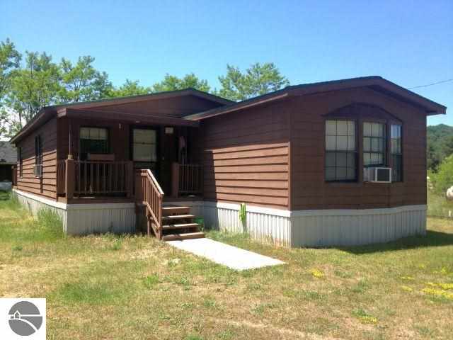 4677 Snyder Road Mesick, MI 49668 - Photo 1 of 19 1747511.JPG