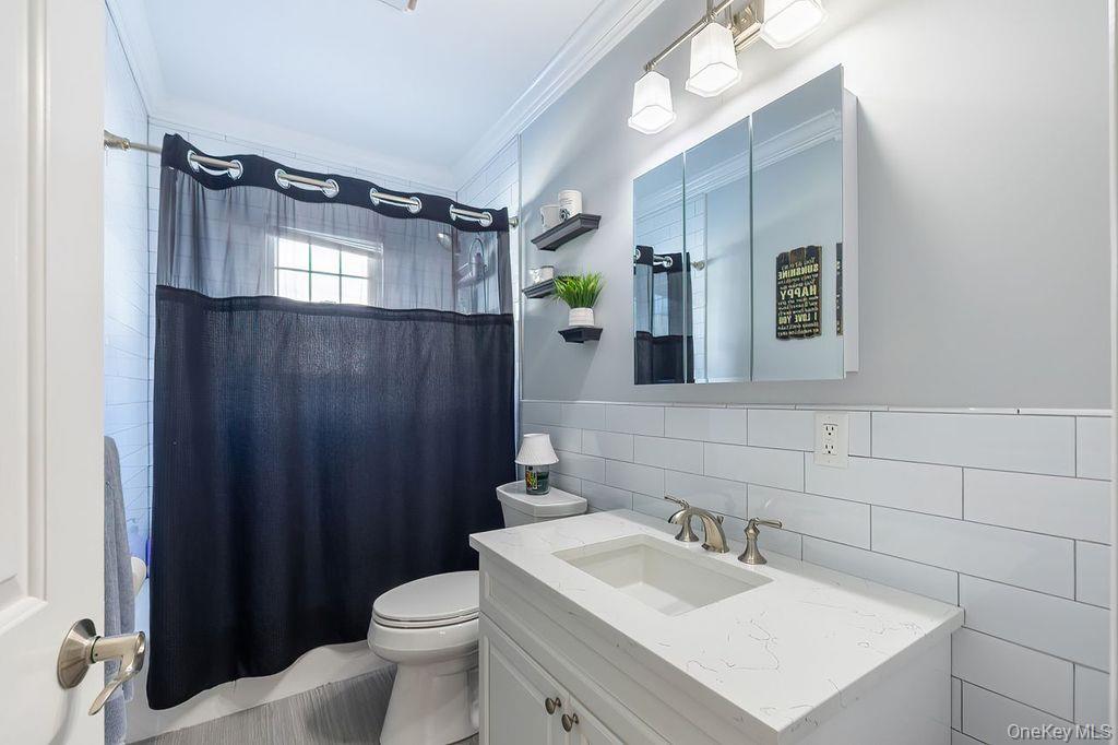 9 Gallows Hill Road Cortlandt Manor, NY 10567 - Photo 16 of 28 Full Bathroom in Hallway.