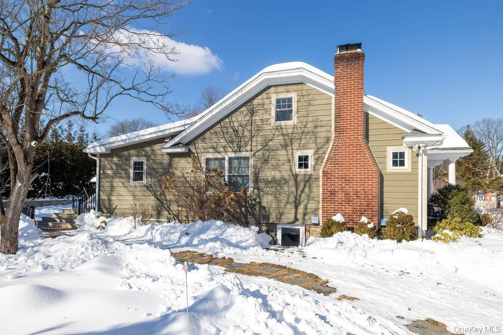 9 Gallows Hill Road Cortlandt Manor, NY 10567 - Photo 22 of 28 Side of House.