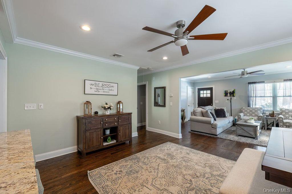 9 Gallows Hill Road Cortlandt Manor, NY 10567 - Photo 10 of 28 Dining Area