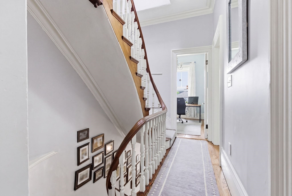 419 Main Street Boston, MA 02129 - Photo 20 of 41 a view of entryway