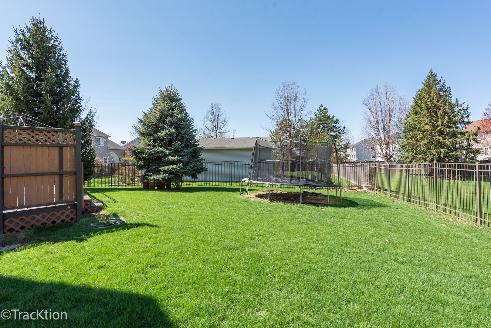 323 Mallard Lane Sugar Grove, IL 60554 - Photo 31 of 32 a view of a backyard with a garden and plants