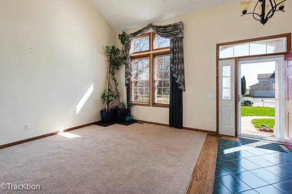 $429,000 | 323 Mallard Lane, Sugar Grove, IL 60554