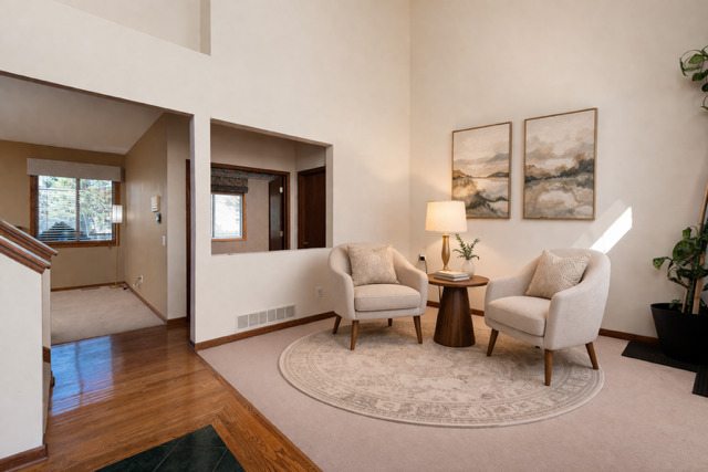 323 Mallard Lane Sugar Grove, IL 60554 - Photo 5 of 32 a living room with furniture and a wooden floor