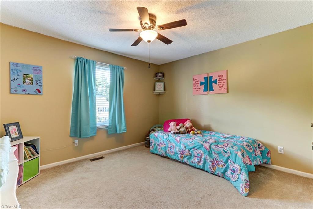 5804 Running Ridge Road Greensboro, NC 27407 - Photo 17 of 23 Gallery Image 17