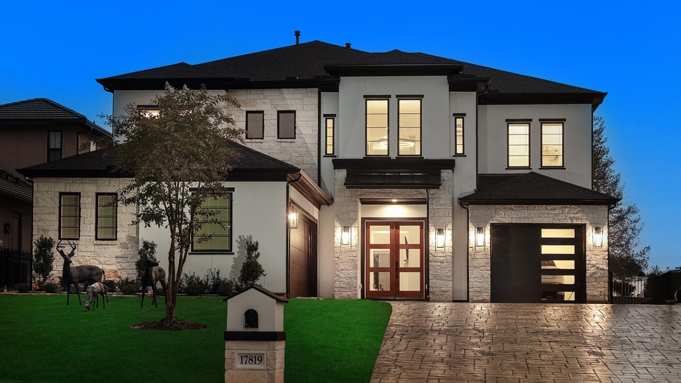 17819 South Blue Heron Cir  