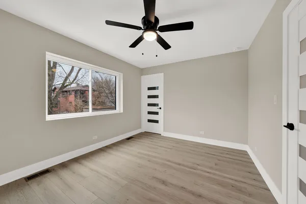 $4,300 | 5901 West Erie Street, Chicago, IL 60644