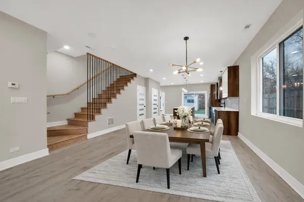 $4,300 | 5901 West Erie Street, Chicago, IL 60644