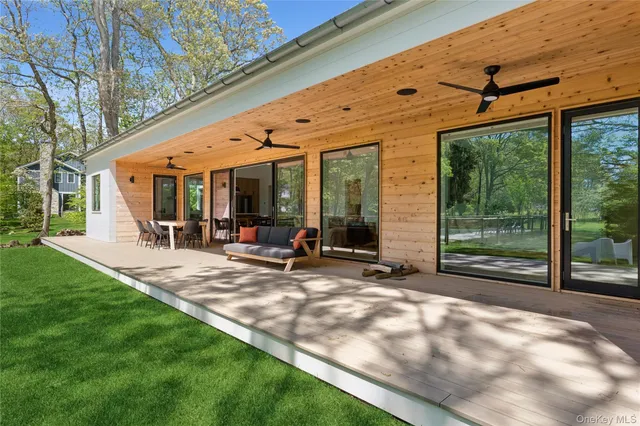 a view of sitting area in front of house