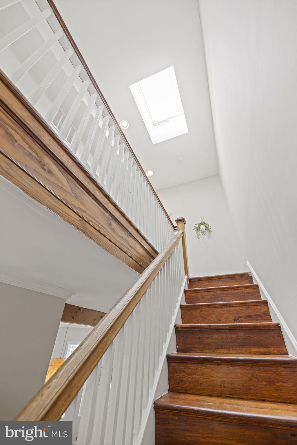 115 R Street Northwest Washington, DC 20001 - Photo 22 of 48 a view of entryway