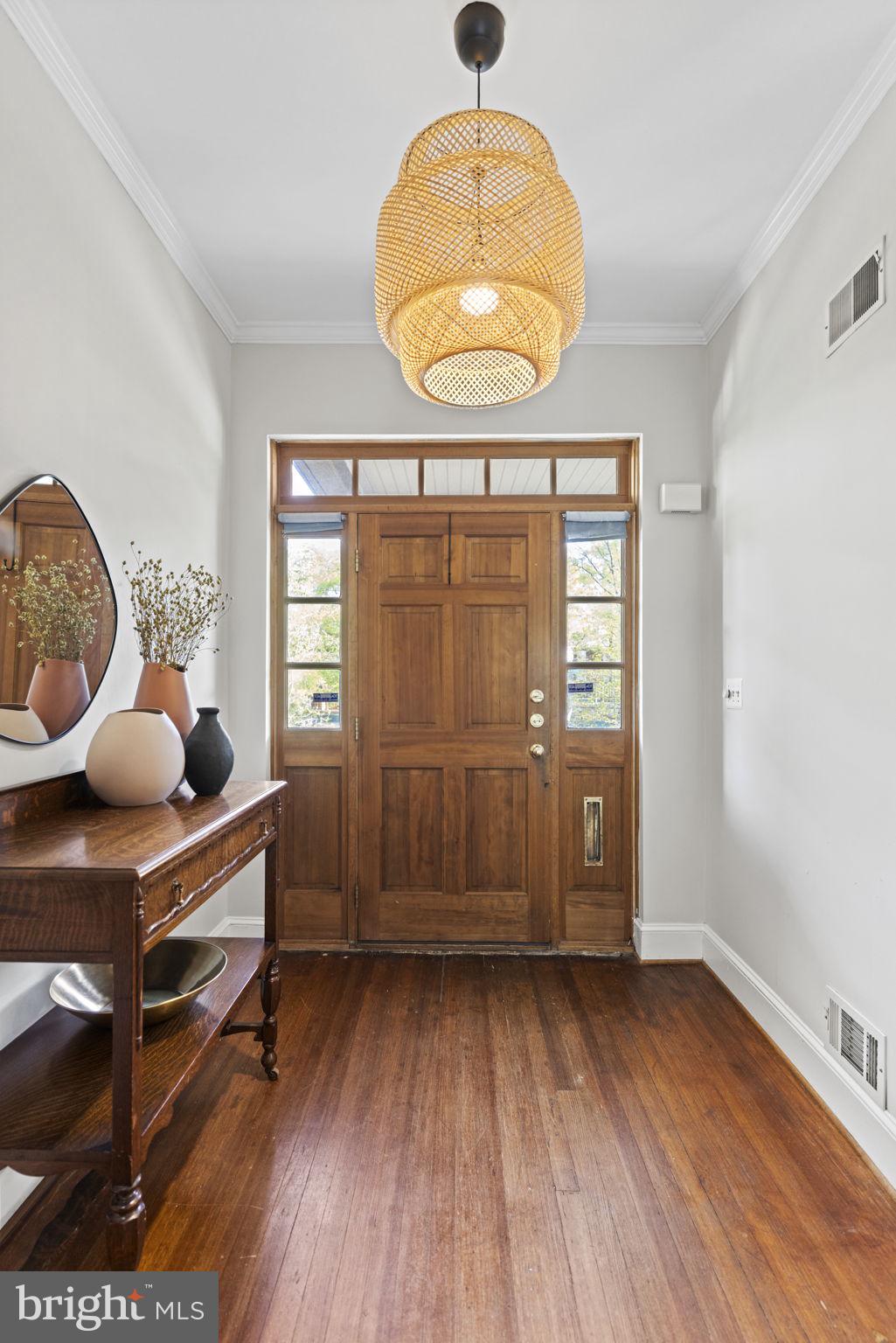 115 R Street Northwest Washington, DC 20001 - Photo 4 of 48 wooden floor in a room