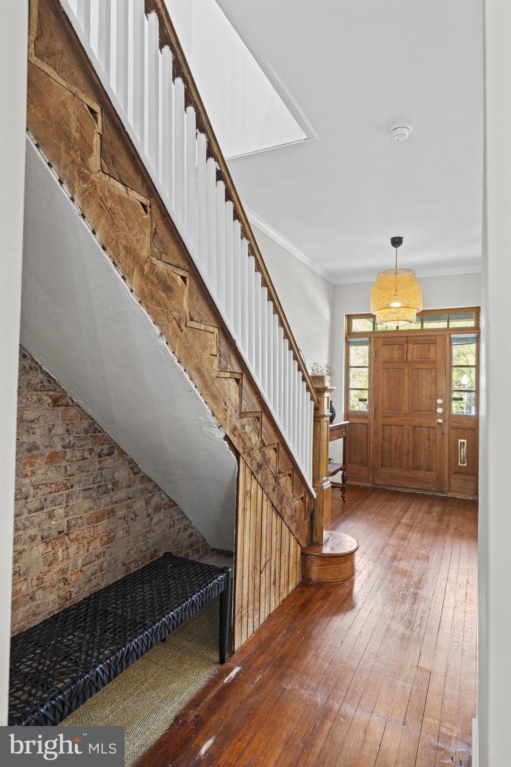 115 R Street Northwest Washington, DC 20001 - Photo 5 of 48 a view of entryway