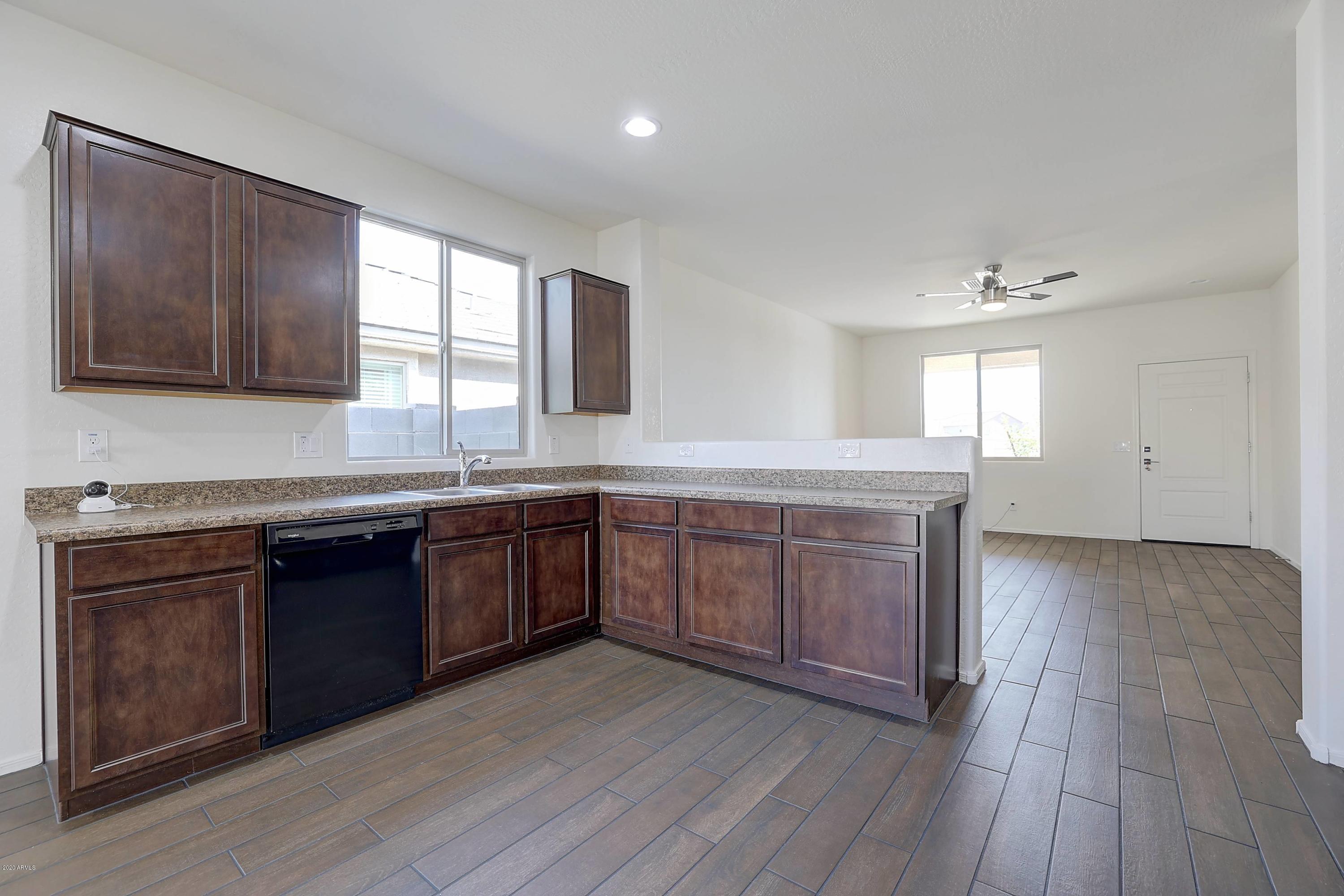 11656 West Redfield Road El Mirage, AZ 85335 - Photo 8 of 20 KITCHEN