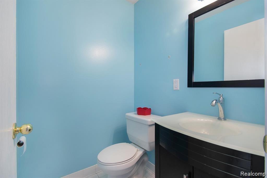 1622 Rivers Edge Rochester Hills, MI 48307 - Photo 16 of 23