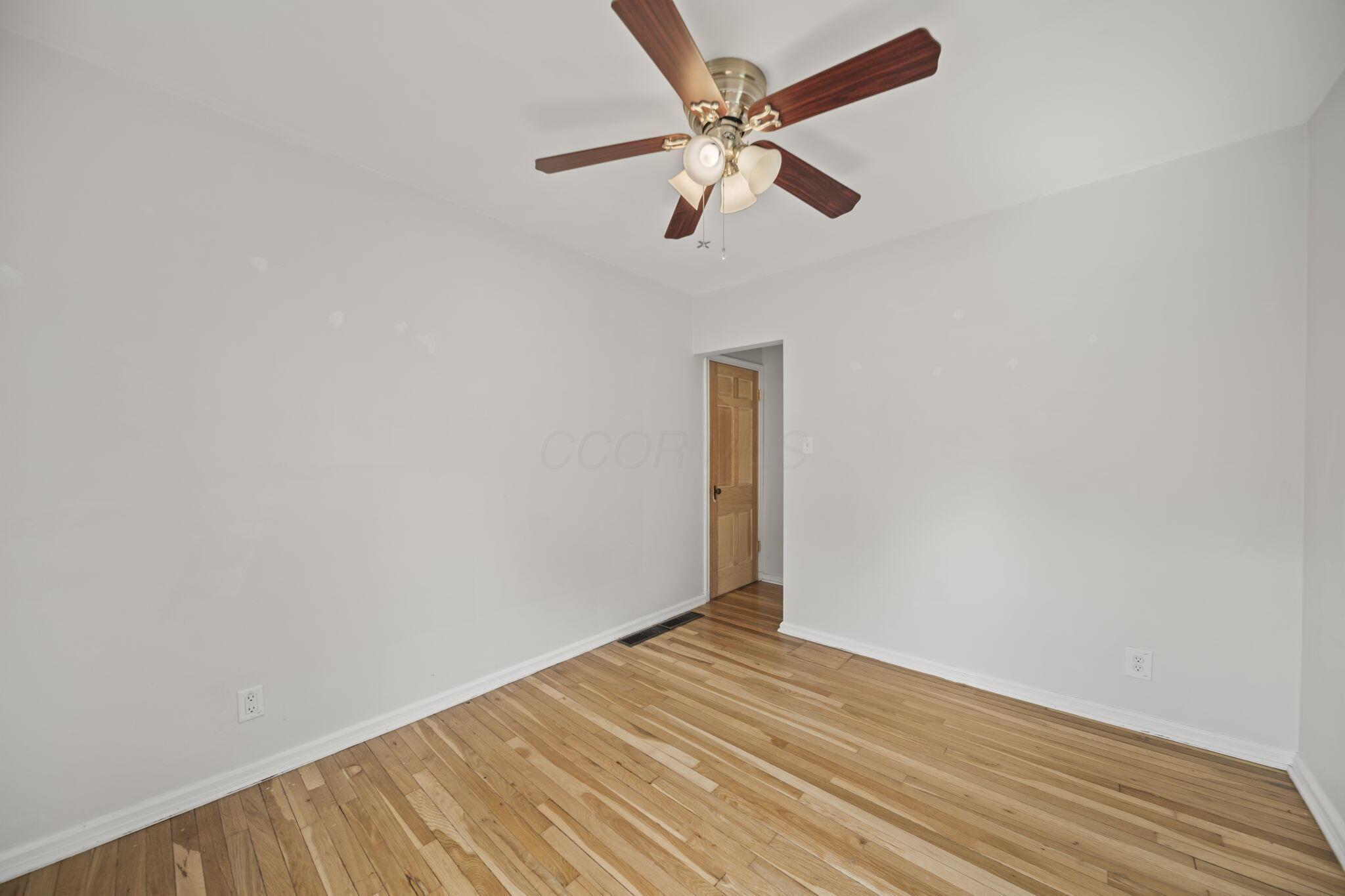 873 Timberman Road Columbus, OH 43212 - Photo 21 of 31 Bedroom 3